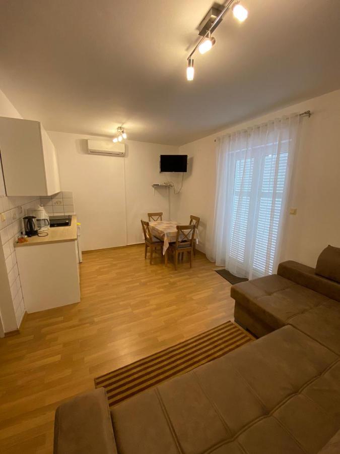 Apartment Coskovic Rosini Exteriör bild